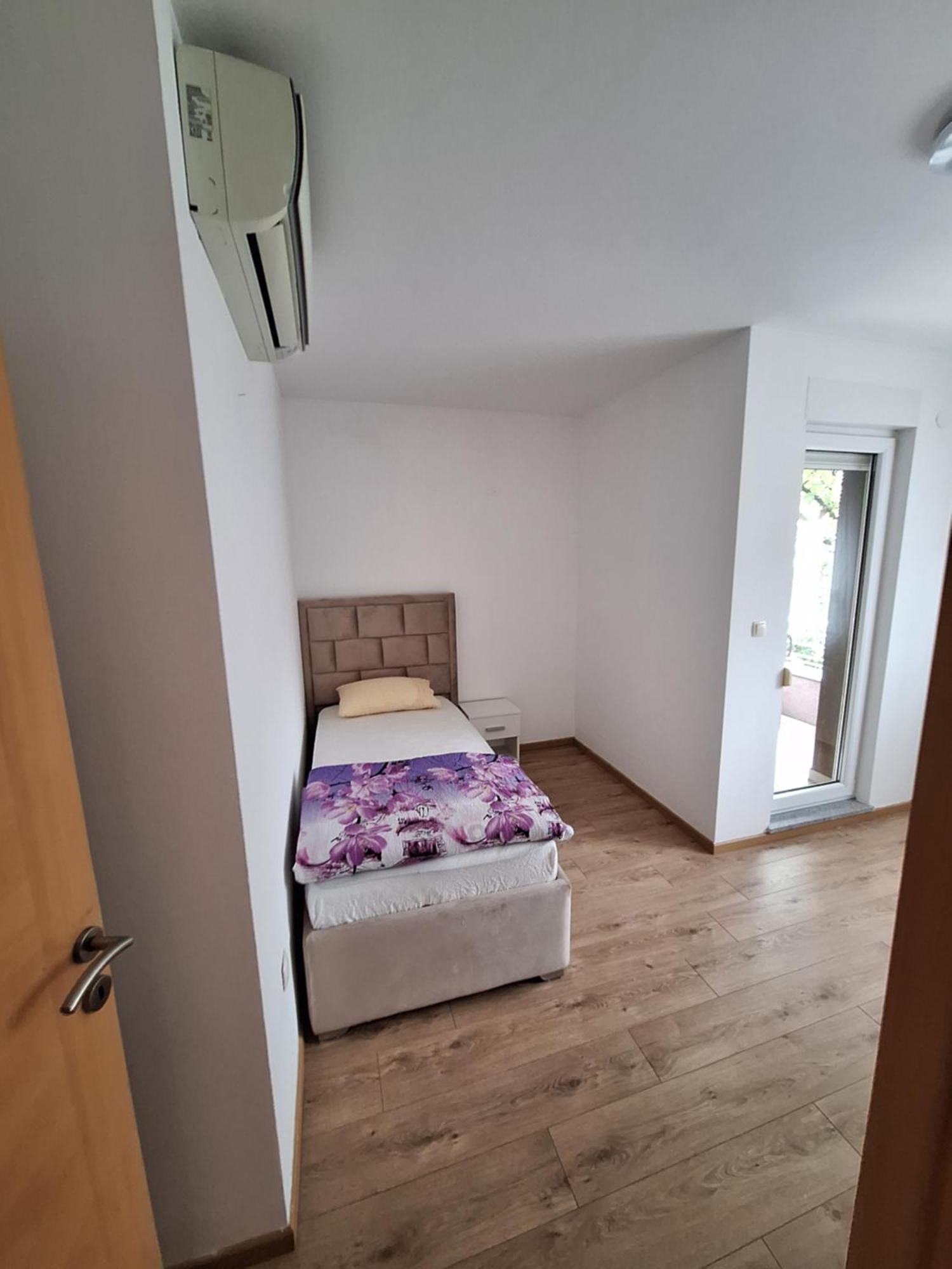 Apartment Enjoy Free Private Parking Mostar Exterior photo