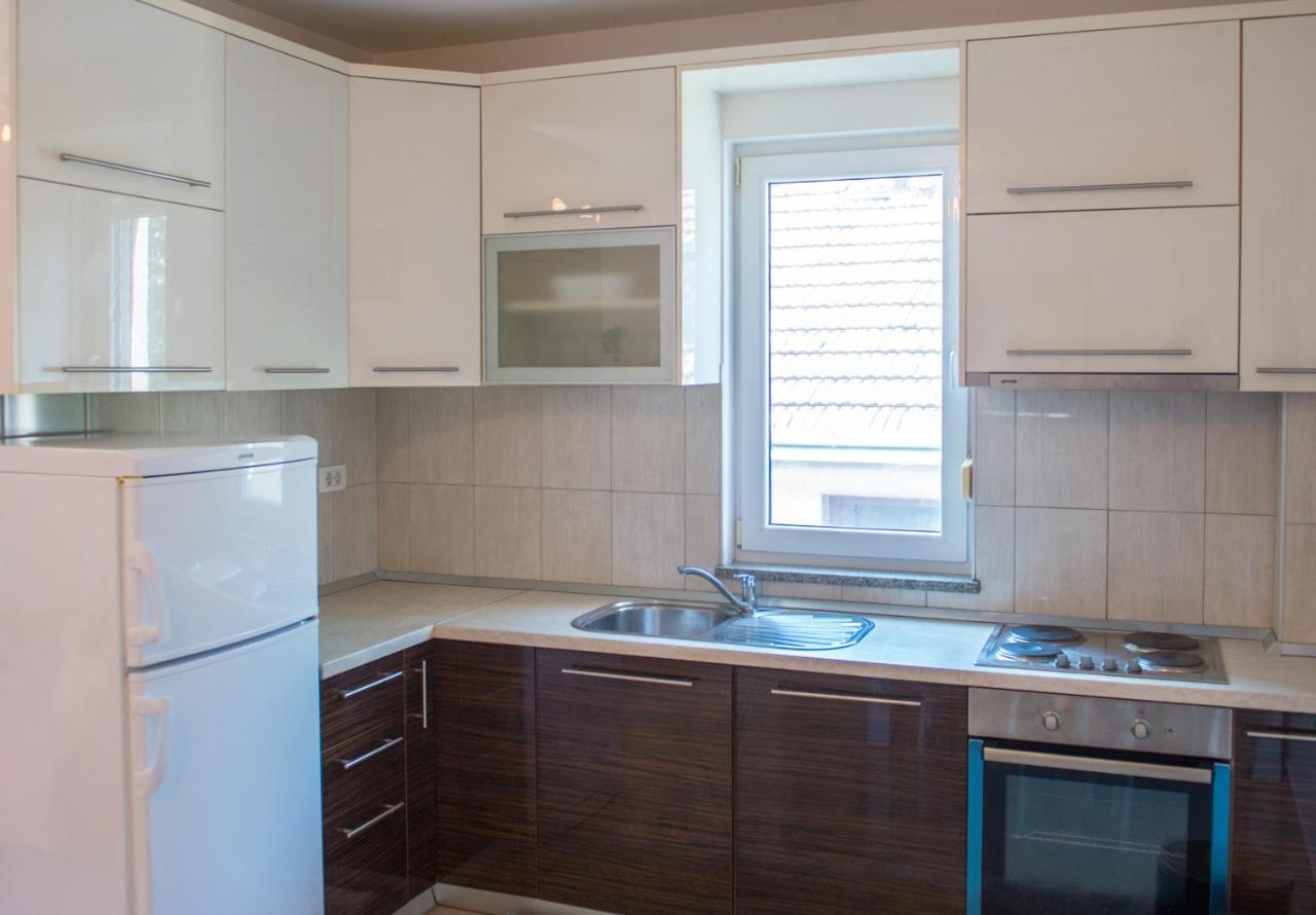 Apartment Enjoy Free Private Parking Mostar Exterior photo